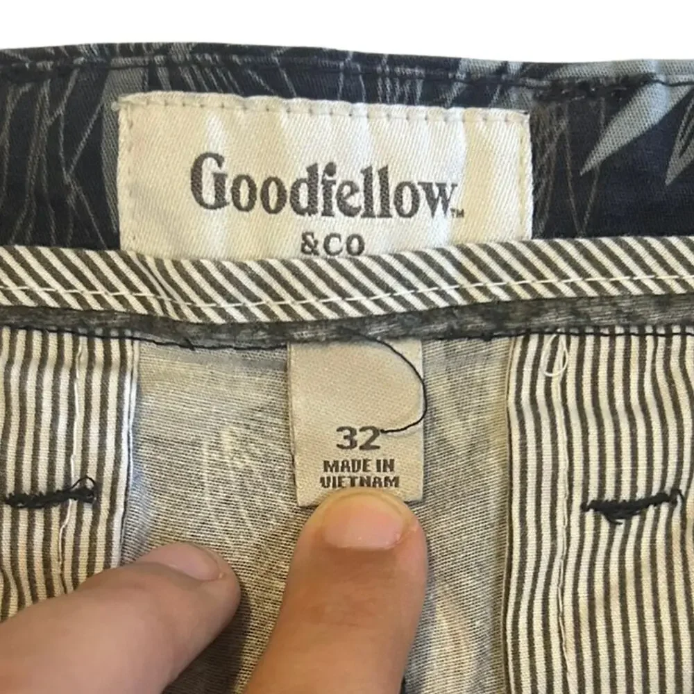 Goodfellow & Co Linden Chino Shorts 32 Navy Tropical Floral Cotton Vacation
